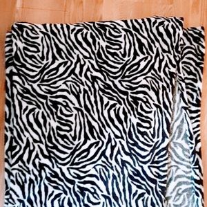 Zebra throw blanket with 2 matching pillow cases
